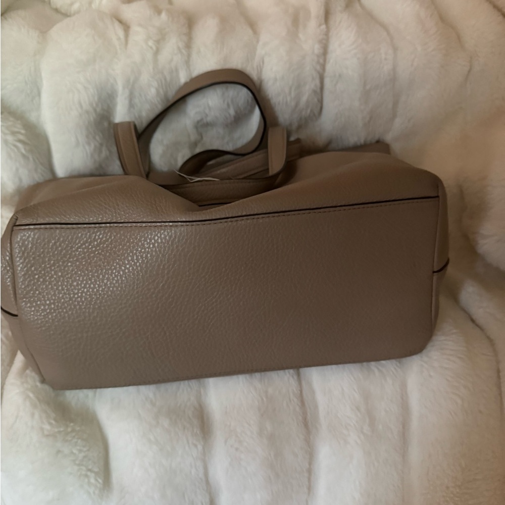 Vintage Coach Tote - Picture 3 of 6